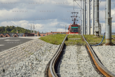 Tramwaj KONSTAL 105N (NA) na Podwalu Przedmiejskim...