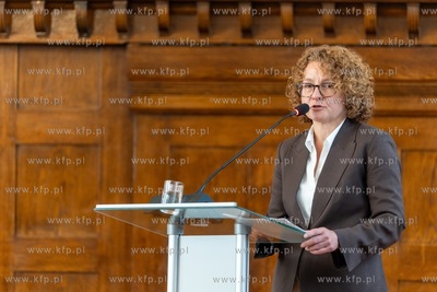 Sesja Rady Miasta Sopotu. Nz. Magdalena Czarzyńska...