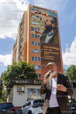 Gdańsk, ul. Warneńska 4. Mural upamiętniający Rafała...
