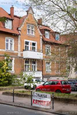 Gdańsk, ulica Bohaterów Getta Warszawskiego. Mieszkańcy...