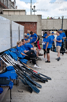 Gdansk. Motlawa.VI Charytatywne Regaty Smoczych Lodzi...