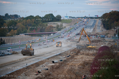 Gdansk. Budowa wezla drogowego Karczemki i trasy WZ....
