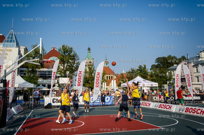 Plac Przyjaciol Sopotu. Bosch Streetball 3x3 Grand...