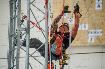 Gdańsk. Centrum Technik Wysokościowych Rojam. Pierwsze...