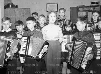 Lekcja muzyki i gry na akordeonie w jednej z Trojmiejskich...