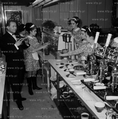 otwarcie coctail-baru mlecznego w Gdansku na ul. Dlugiej...