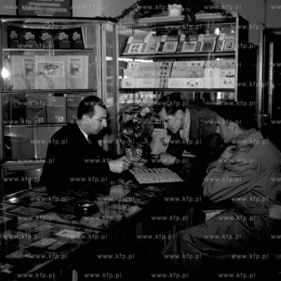 W salonie PPK Ruch. ( lata60 )
1962
0006180z_gdynia
Fot....