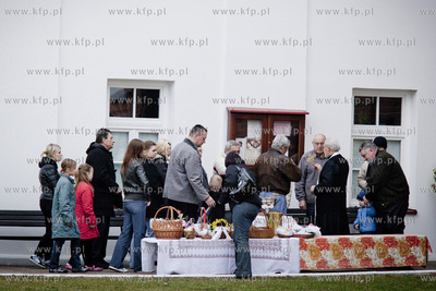 Bialystok-Suprasl. Swieta Wielkanocne w kosciele Prawoslawnym,...
