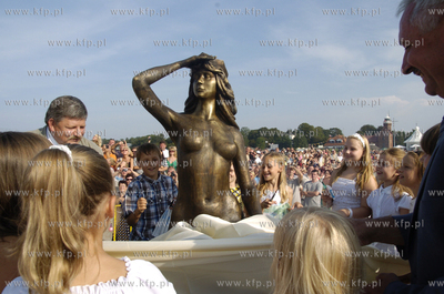 Ustka
Na molo wschodnim w Ustce odslonieto pomnik...