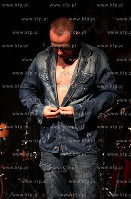 Koncert zespolu Cochise na terenie ogrodu kawiarni...