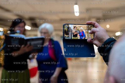 Gdańsk, Centrum Handlowe Manhattan. Spotkanie promocyjne...