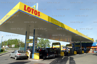 Rafineria Gdanska od 2.06.2003 zmienia nazwe na GRUPA...