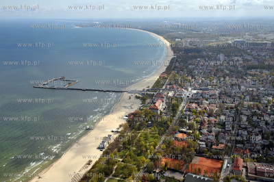 Sopot z lotu ptaka. Molo. 2.05.2011 Fot. Maciej Kosycarz...