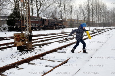Dworzec PKP w Kartuzach na Kaszubach. 29.01.2011 Fot....