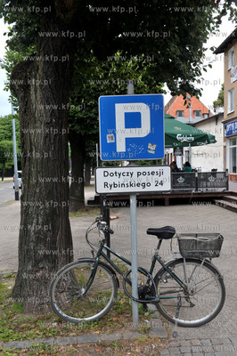 Gdansk Oliwa. Rower na ul.Opata Jacka Rybinskiego....