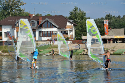 Chalupy na Polwyspie Helskim. Windsurfing od strony...