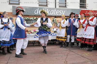 Chmielno. Kaszuby. Inscenizacja wesela kaszubskiego...