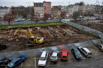 Gdansk. Prace archeologiczne przy ul. Dlugie Ogrody....