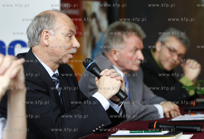 Gdynia. Wyzsza Szkola Administracji i Biznesu. Pierwsza...