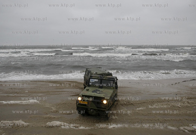 Sopot. Oficjalny sztab WOSP przy Sopockim Klubie Zeglarskim...