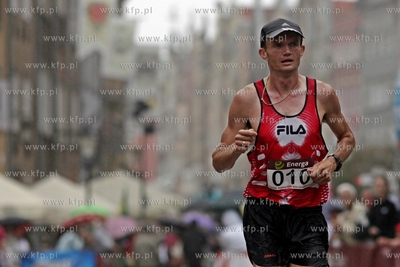 Gdansk. Meta  XVIII Maratonu Solidarnosci na ul Dlugi...