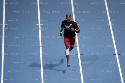 Sopot. Halowe Mistrzostwa w Lekkoatletyce. Nz. trening....