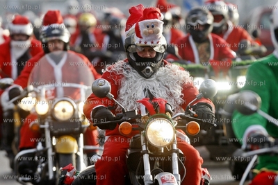 Gdansk. Ul.Marynarki Polskiej. XII edycja parady Mikolaje...
