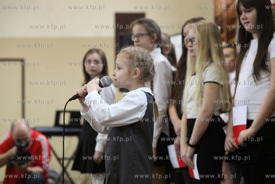 Gdańsk. Szkoła podstawowa nr. 65. Uroczystości z...