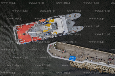 Sopot. Molo. Po 33-dniowej ekspedycji za północne...