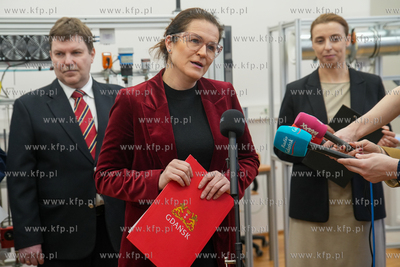Zespół Szkół Łączności w Gdańsku.  Konferencja...