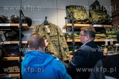 Otwarcie sklepu  Agencij Mienia Wojskowego w Gdyni....