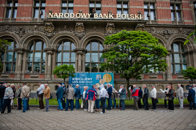 Gdansk. Narodowy Bank Polski wprowadza do obiegu monety...