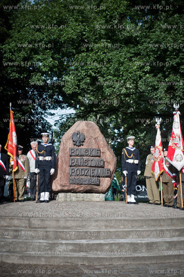 Gdansk. Targ Rakowy. Pomnik  Polskiego Panstwa Podziemnego....