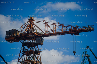 Stocznia Gdanska. Przekazanie wylaczonego z uzytku...