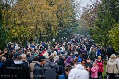 Gdansk. Cmentarz Lostowicki. Dzien Wszystkich Swietych....