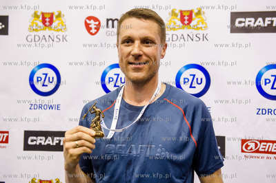 Zawodnicy na trasie I PZU Gdansk Maraton.
Nz Piotr...