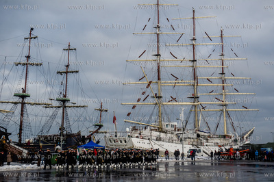 Gdynia. Skwer Kościuszki. Piknik wojskowy pt. Bezpieczna...