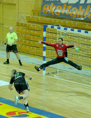 Hala Sportowo - Widowiskowa w Gdyni. Ekstraklasa pilki...