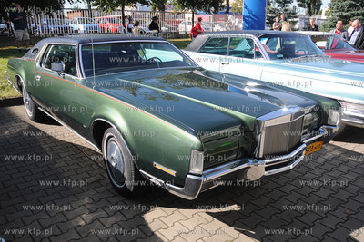 Trojmiejskie Targi Motoryzacyjne w halach wystawienniczych...