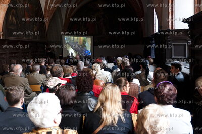 Bazylika katedralna w Pelplinie. Uroczystości pogrzebowe...