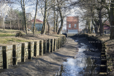 Ze wzgledu na prace konserwatorskie Elektrowni Wodnej...