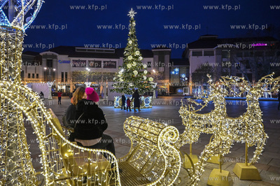 Sopot. Swiateczne iluminacje w Sopocie. 14.12.2020...