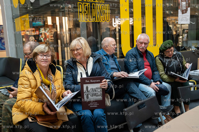 Gdańsk, Centrum Handlowe Manhattan. Spotkanie promocyjne...