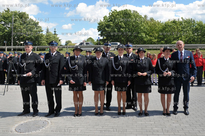 Otwarcie nowej remizy, strażnicy Ochotniczej Straży...