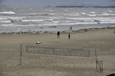 Sztorm i wiatr w Sopocie. Plaża. 5.10.2016 Fot. Maciej...