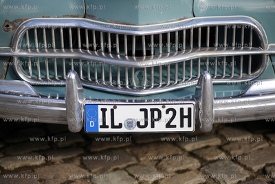 Zabytkowy samochod marki Warszawa, ktora jezdzil Karol...