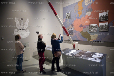 Muzeum II Wojny Światowej w Gdańsku.

12.04.2017

fot....