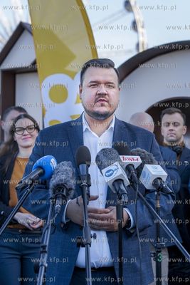 Szymon Hołownia w Gdańsku, lider Polski 2050, w ramach...