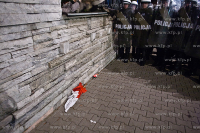 Warszawski "Marsz Niepodległosci" organizowany przez...