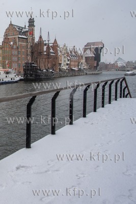 Gdańsk, Zimowy krajobraz nad Moltławą. 15.01.2021...